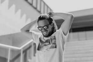 shades 02 bw شركة الافضل الماسية للتشغيل والصيانة